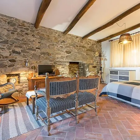 公寓 Medieval Stone Retreat With Views